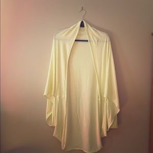 lululemon shall pale yellow O/S